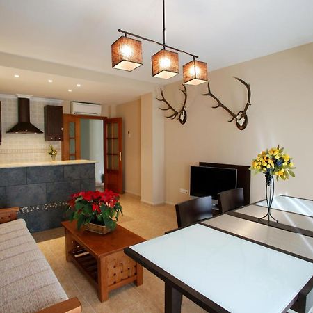 Apartamentos Hotel 77 Ayora Bagian luar foto