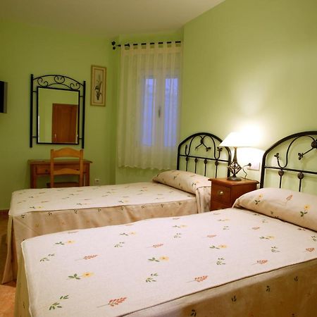 Apartamentos Hotel 77 Ayora Bagian luar foto